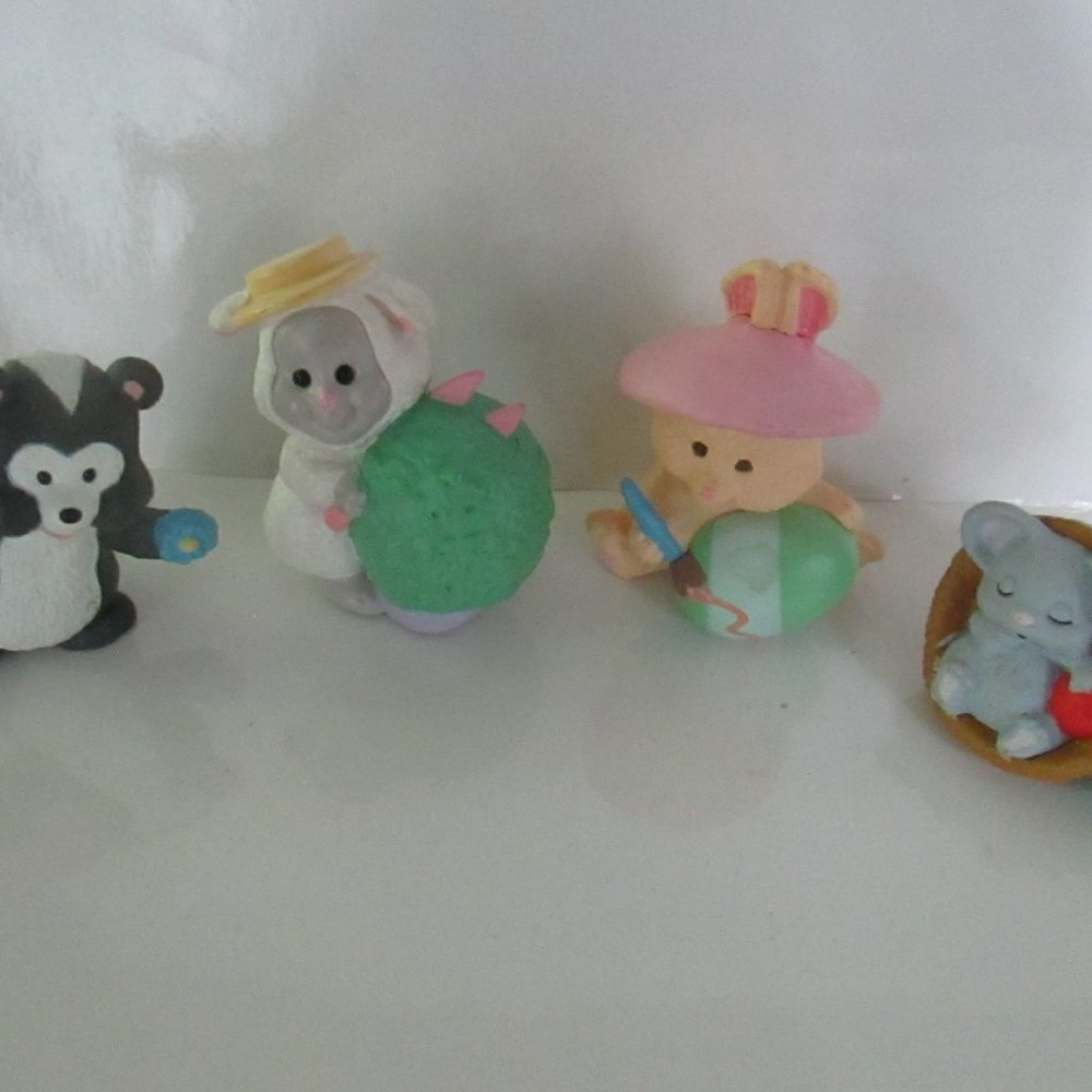 Hallmark Merry Miniatures Vintage Holiday Figurines Set of 4 Collectible animals